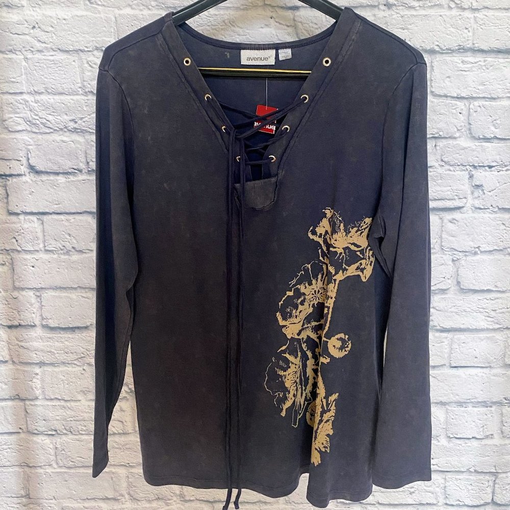 Avenue Long Sleeve Grommet Tie V-Neck Boho NWT